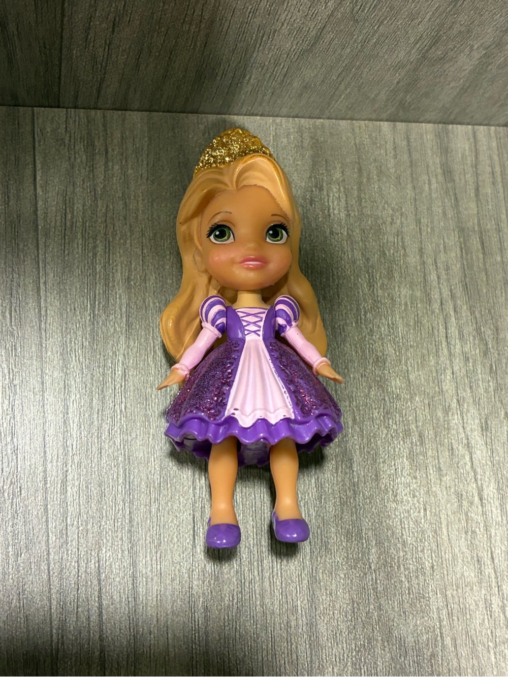 Disney Princess Tangled Rapunzel 3" Inch Mini Doll Figure Jakks Pacific Read
-